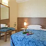 Ξενοδοχείο Astor 3*