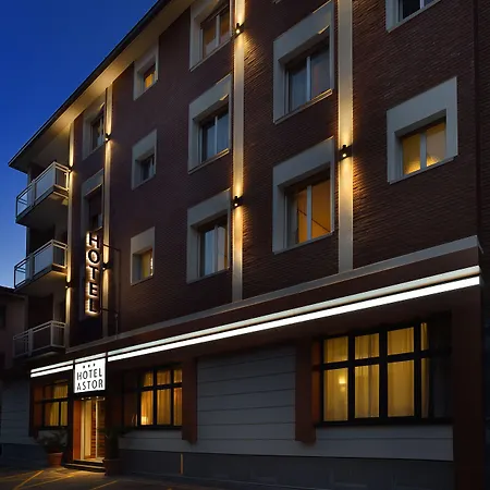 Astor Hotel 3*