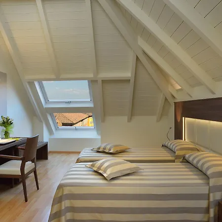 Astor 3*